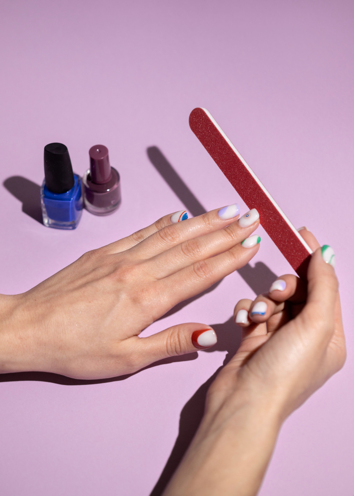 nail salon 98373
